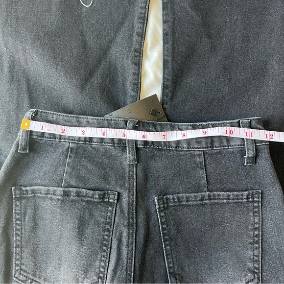 SHEIN High Wait Contrast Flare Jeans - Picture 6 of 8